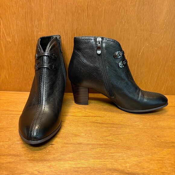 Designer Antonio Melani Black Leather Wood Heel Booties w/ Buckle Detail size 38 - Picture 2 of 11